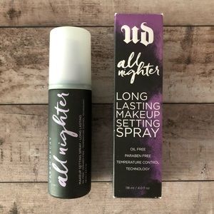 Urban Decay All Nighter makeup setting spray